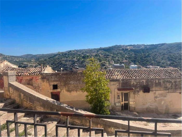 Casa trilocale in vendita in Via Piave, Modica Alta, Modica