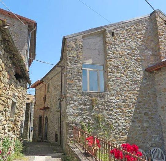 Casa con 6 locali in vendita in Località Luscignano, Casola in Lunigiana