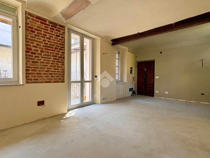 Appartamento trilocale in vendita in Via Giosuè Carducci, Centro Storico, Asti