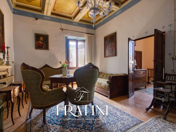 Appartamento con 6 locali in vendita in Corso Bencivenni, Centro, Mercatello sul Metauro