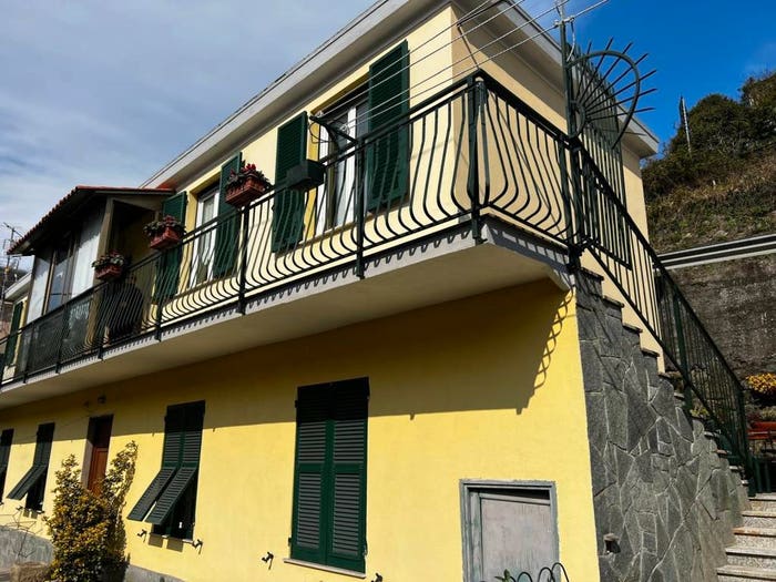 Appartamento trilocale in vendita in Via Fondocrosa, Mele