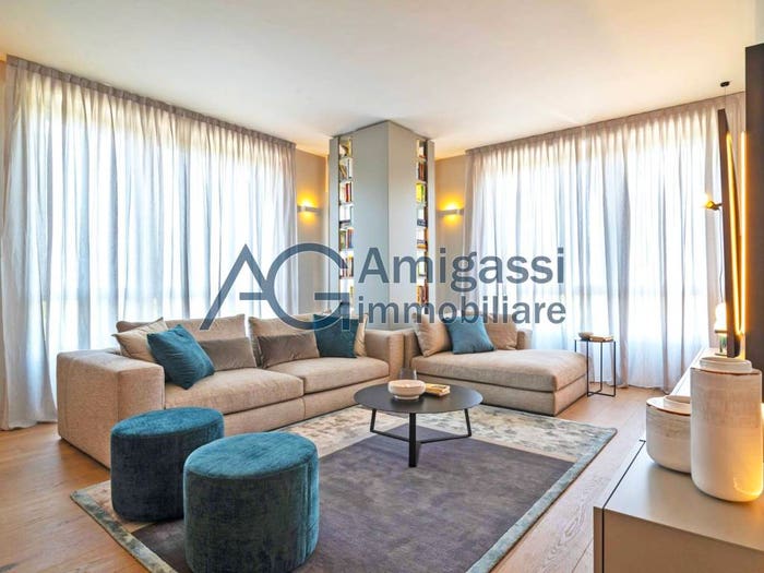 Appartamento con 5 locali in vendita in Via Filippo Corridoni, Corridoni Redona, Bergamo