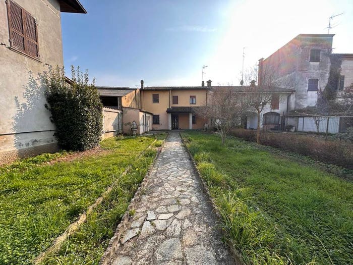 Casa quadrilocale in vendita in Via Settembre, Polengo, Casalbuttano ed Uniti