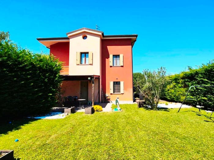 Casa con 6 locali in vendita in Via Copparo, Baura Correggio, Ferrara