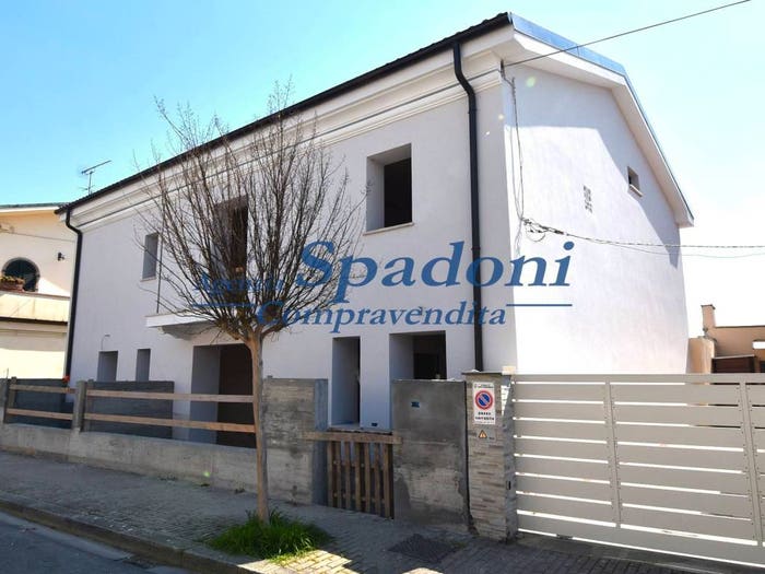 Casa con 5 locali in vendita in Via Leonardo da Vinci, Anchione, Ponte Buggianese