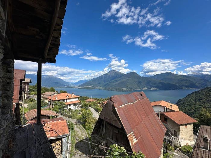 Casa trilocale in vendita in Via Albaredo, Germasino, Gravedona ed Uniti