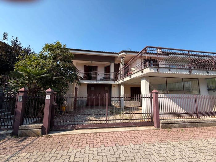 Casa con 5 locali in vendita in Via Pontechianale, Centro, Busca