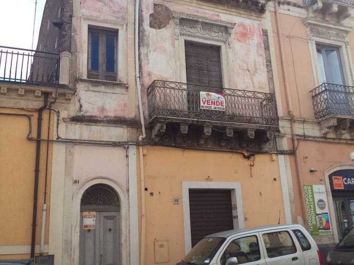 Casa con 6 locali in vendita in Via Callipoli, Centro, Giarre