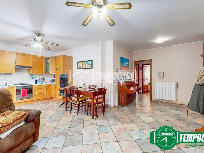 Appartamento quadrilocale in vendita in Via Nuova Costa, Centro, Ovada
