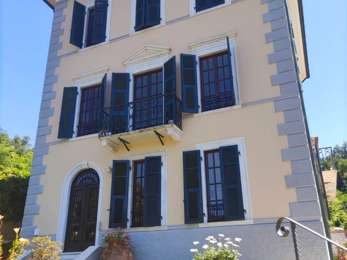 Casa con 6 locali in vendita in Stadio Sant'Antonio Marasio, Carrara
