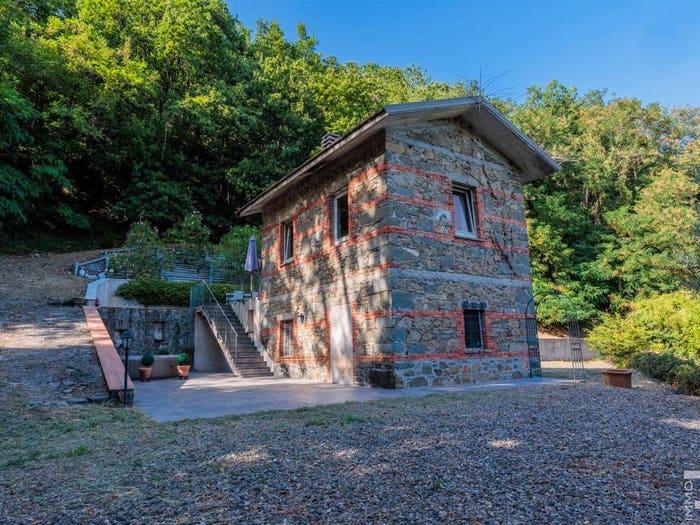 Casa trilocale in vendita in Strada Provinciale di Mulazzo, Mulazzo