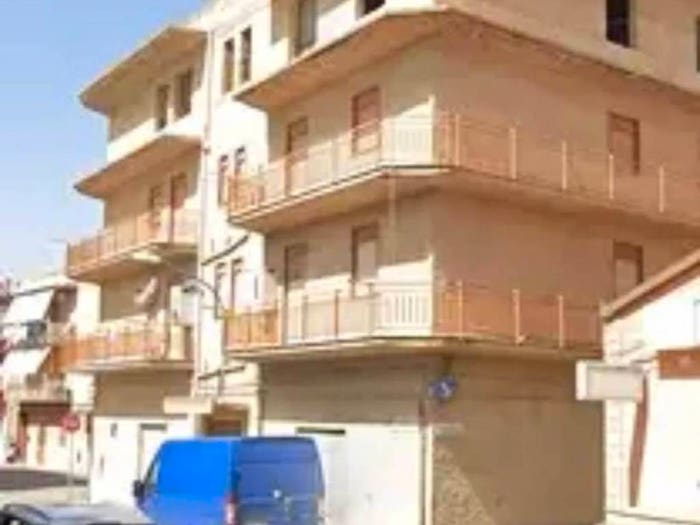 Casa con 6 locali in vendita in Piazza Zamenhof, Centro, Ribera