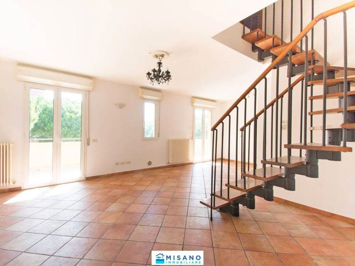 Casa quadrilocale in vendita in Via Luigi Settembrini, Centro, Misano Adriatico