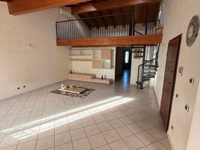Appartamento quadrilocale in vendita in Centro, Schivenoglia