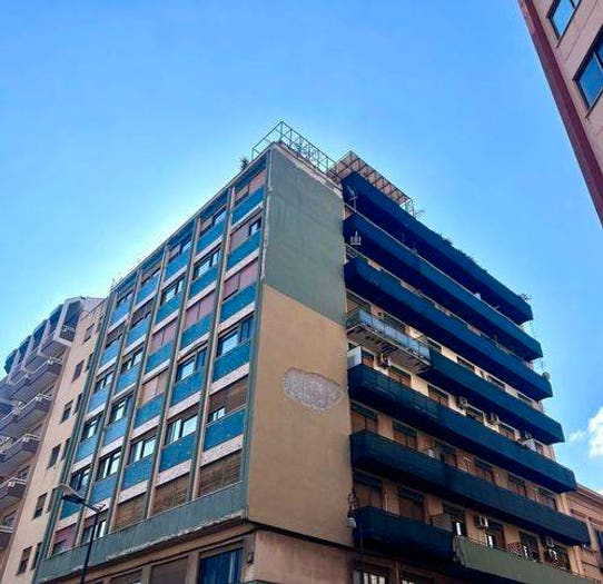 Appartamento con 5 locali in vendita in Piazza Don Luigi Sturzo, Politeama Ruggiero Settimo, Palermo