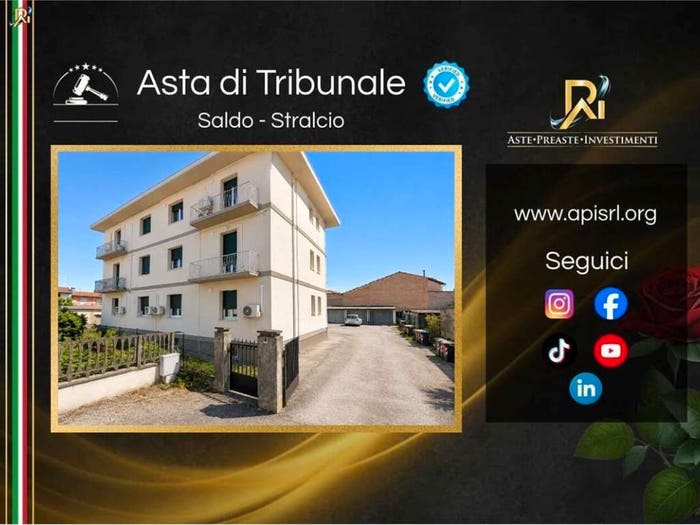 Appartamento con 5 locali in vendita in Via Vincenzo Bellini B, Centro, Castelnuovo Scrivia
