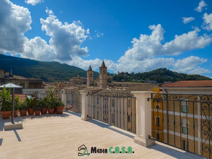 Appartamento con 6 locali in vendita in Corso Trento e Trieste, Ascoli Piceno