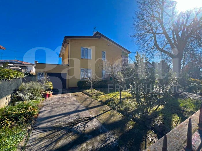 Casa con 5 locali in vendita in Piove di Sacco