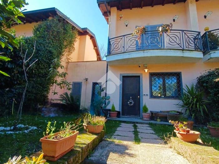 Casa quadrilocale in vendita in Viale Giuseppe Verdi, Nepi