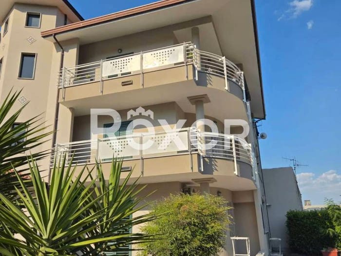 Appartamento trilocale in vendita in Via Ernesto Cusani, Centro, Castel Campagnano