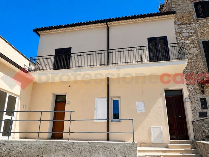 Casa quadrilocale in vendita in via colle serminio snc, Fiuggi