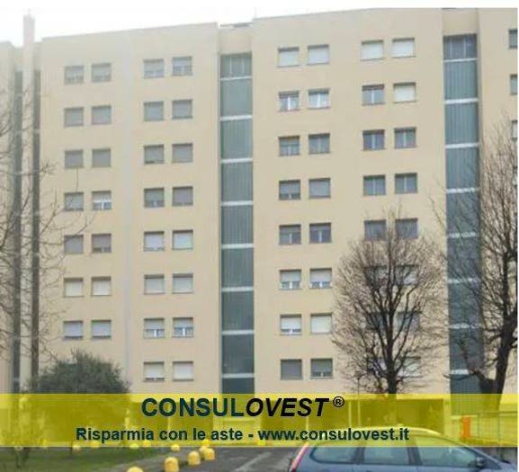 Appartamento quadrilocale in vendita in Via San Dionigi, Corvetto, Milano