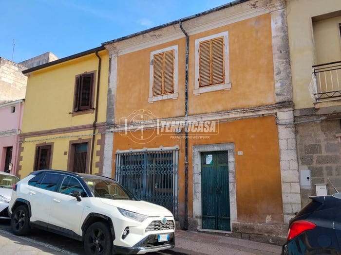 Casa quadrilocale in vendita in Via Roma, Ittiri