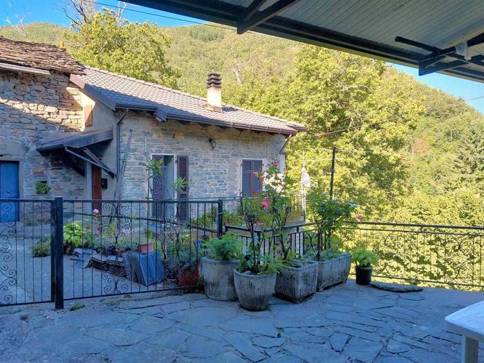 Casa con 6 locali in vendita in Via Noce, Noce, Zeri