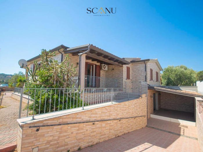 Casa con 5 locali in vendita in Via Mar Nero, Iscra E Voes, Siniscola