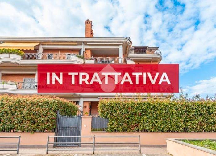 Appartamento quadrilocale in vendita in Via Torre Dello Stinco, Borghesiana, Roma