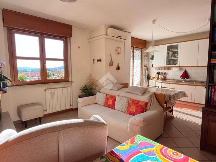 Appartamento quadrilocale in vendita in Via del Macello, Madonna Alta Prepo, Perugia