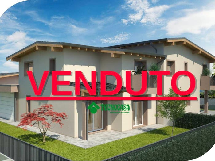 Casa quadrilocale in vendita in Piazza A Locatelli, Centro, Caravaggio