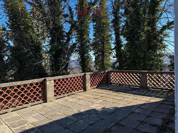 Casa con 5 locali in vendita in Tredozio
