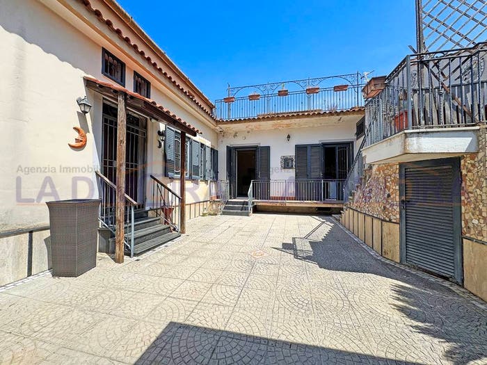 Appartamento quadrilocale in vendita in Via Macedonia, Lusciano