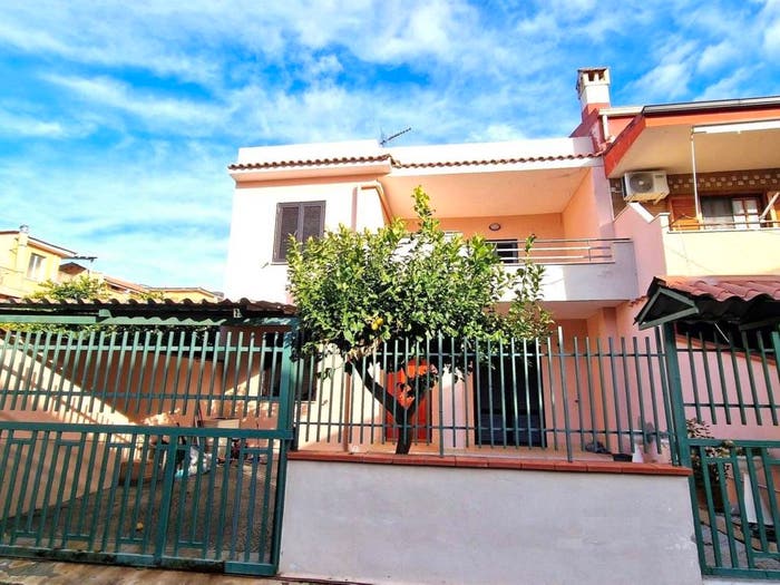 Casa con 6 locali in vendita in VIA VENEZIA, Mondragone