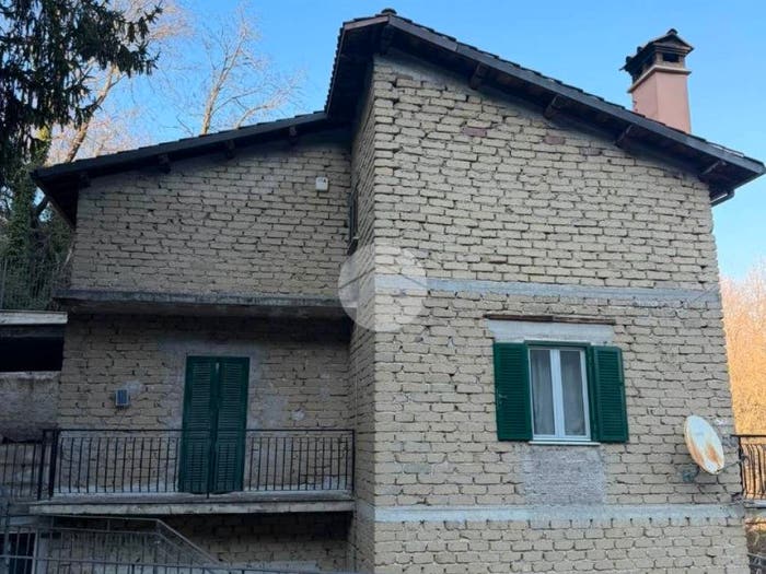 Casa quadrilocale in vendita in Contrada S Angelo, Roiate