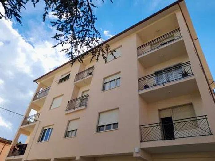 Appartamento quadrilocale in vendita in Via Giacomo Leopardi, Centro, Ostra Vetere