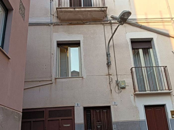 Appartamento quadrilocale in vendita in Via Scibilia, Bronte