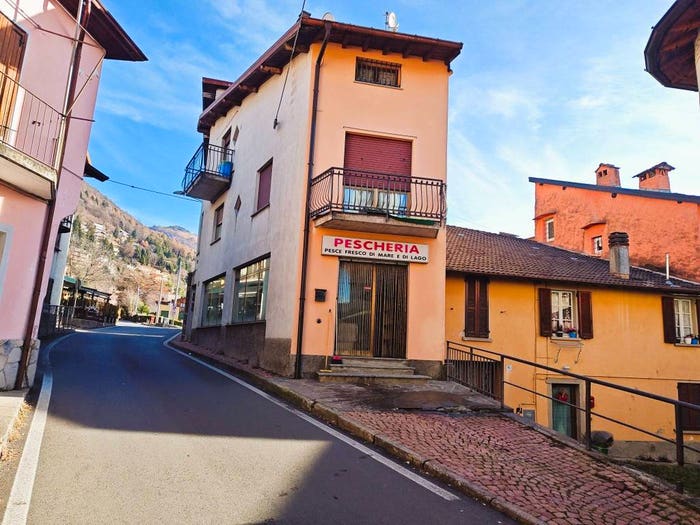 Casa quadrilocale in vendita in Via Blessagno, San Fedele Intelvi, Centro Valle Intelvi