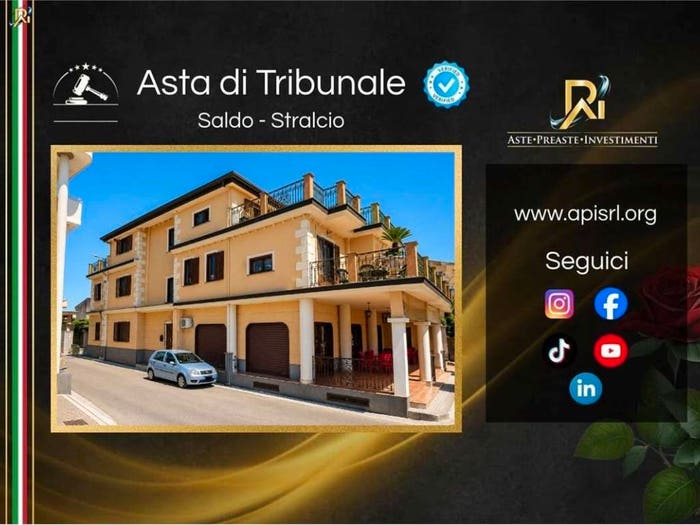 Appartamento con 5 locali in vendita in VIA CESENA, Casal di Principe