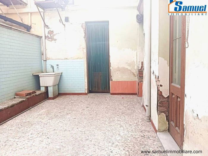Casa quadrilocale in vendita in Via Camillo Benso di Cavour, Centro, Riposto