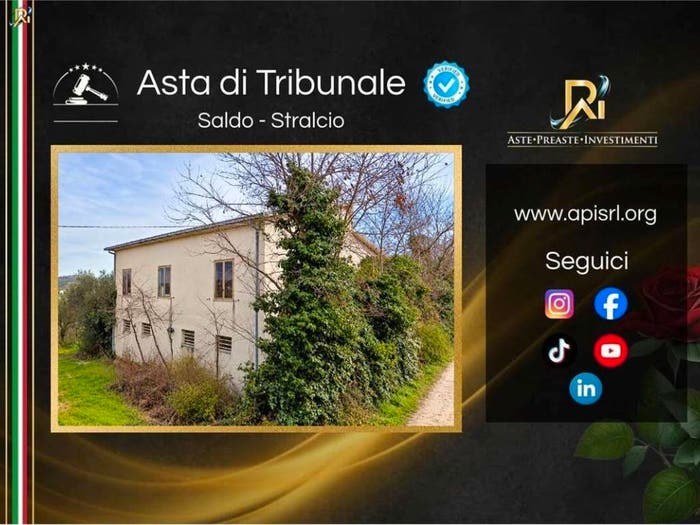 Casa quadrilocale in vendita in Via Case Sparse, Campli