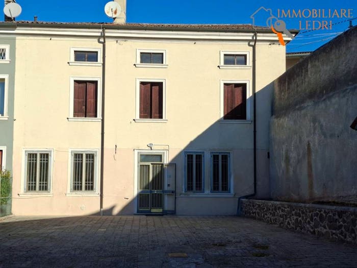 Casa con 5 locali in vendita in via Capo di Sopra, Centro, Gambellara