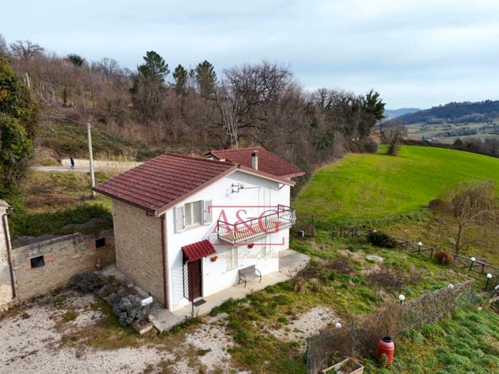Casa con 5 locali in vendita in FAVETO, Montefalcone Appennino