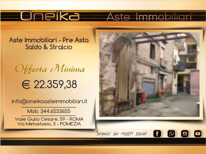Appartamento con 6 locali in vendita in Via Ernesto Faraone, Centro, Caivano