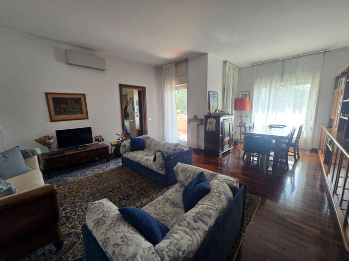 Appartamento quadrilocale in vendita in Strada Malaspina, Centro, Pioltello