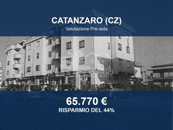 Appartamento trilocale in vendita in Viale Crotone, Catanzaro Lido Fortuna Corvo Germaneto, Catanzaro