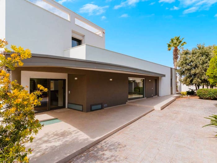 Casa con 6 locali in vendita in Via Elio Petri, Bisceglie