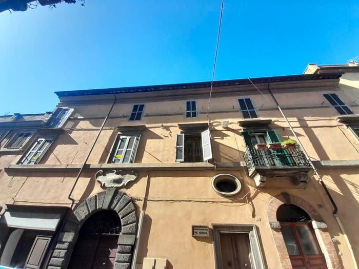 Appartamento trilocale in vendita in Via Filippo Nicolai, Centro, Caprarola