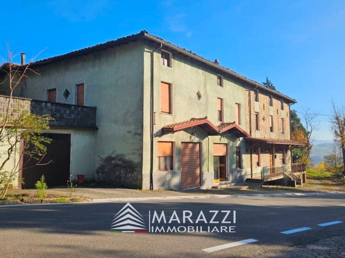 Casa con 6 locali in vendita in Strada Provinciale di SalsomaggioreBardi, Pellegrino Parmense